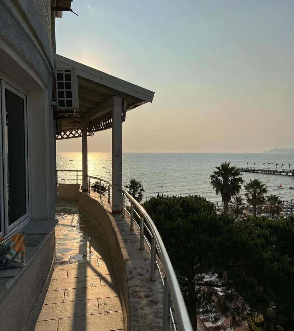 Apartman Apartament Golem